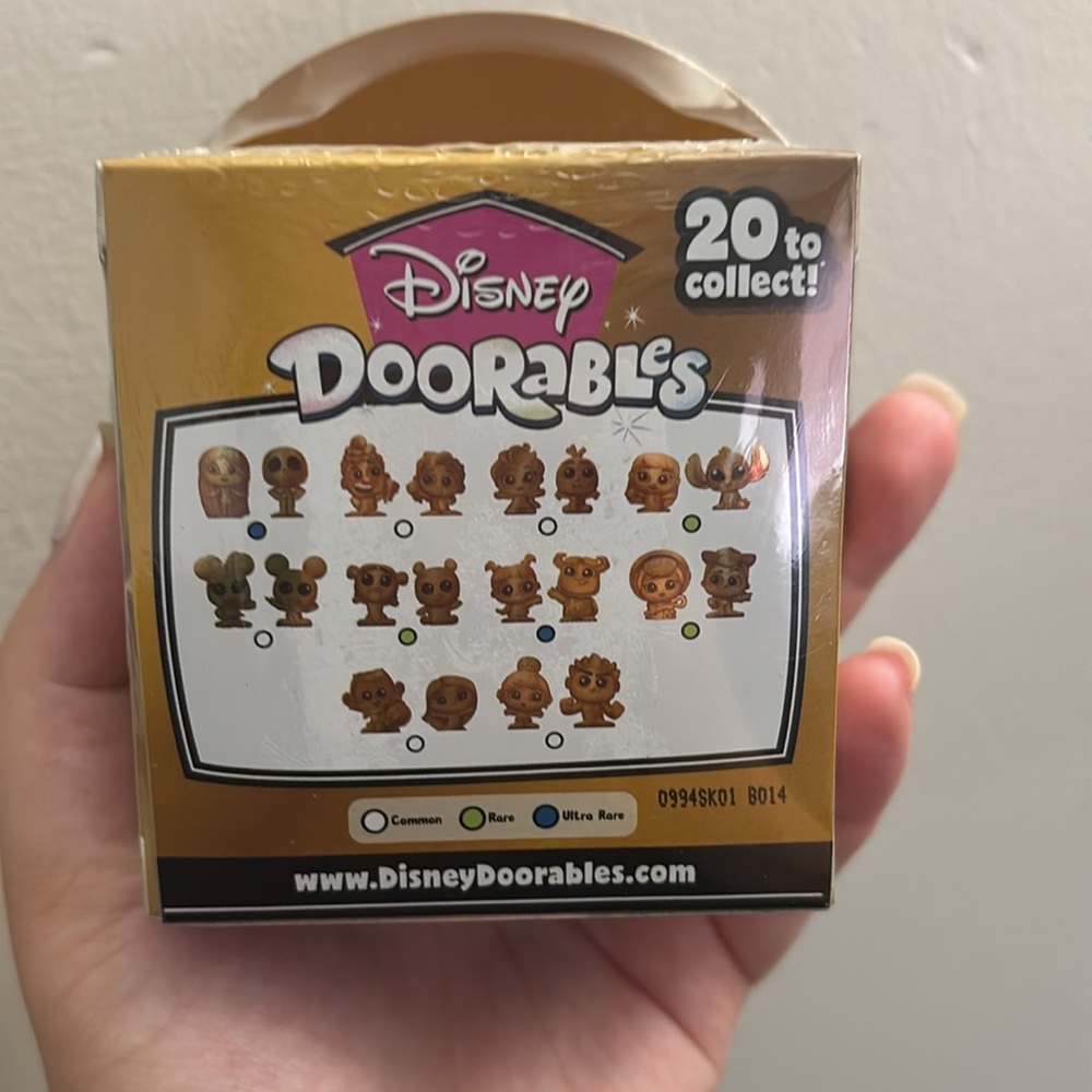 Disney Doorables - Gold Peek: unopened box - Picture 4 of 4